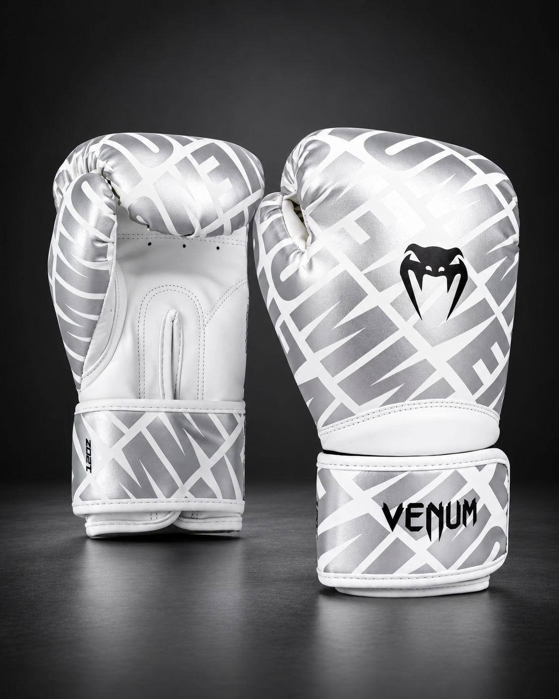Venum Contender 1.5 Xt Boxing Gloves - White / Silver