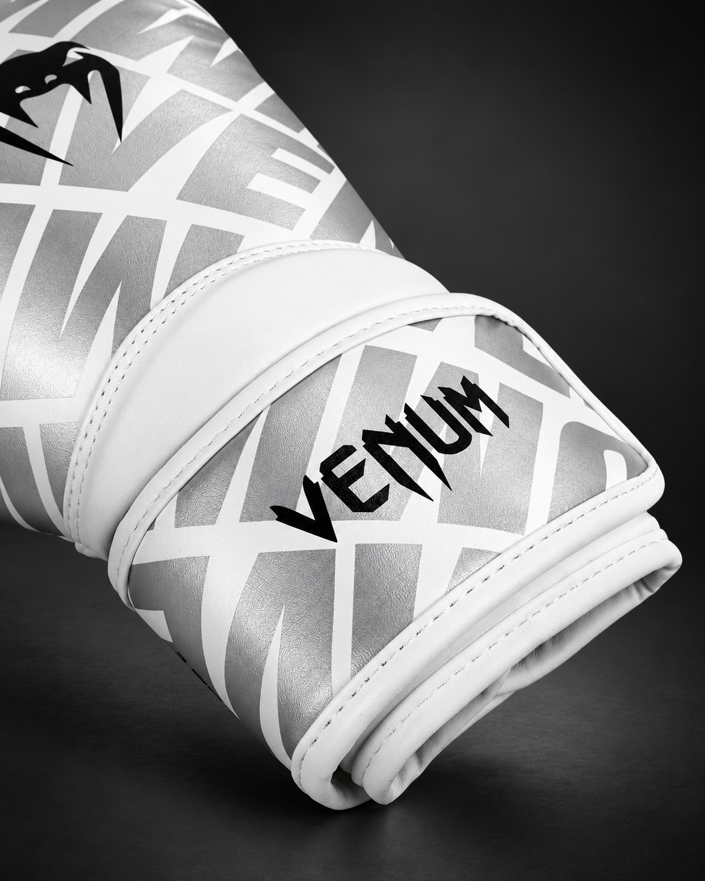 Venum Contender 1.5 Xt Boxing Gloves - White / Silver