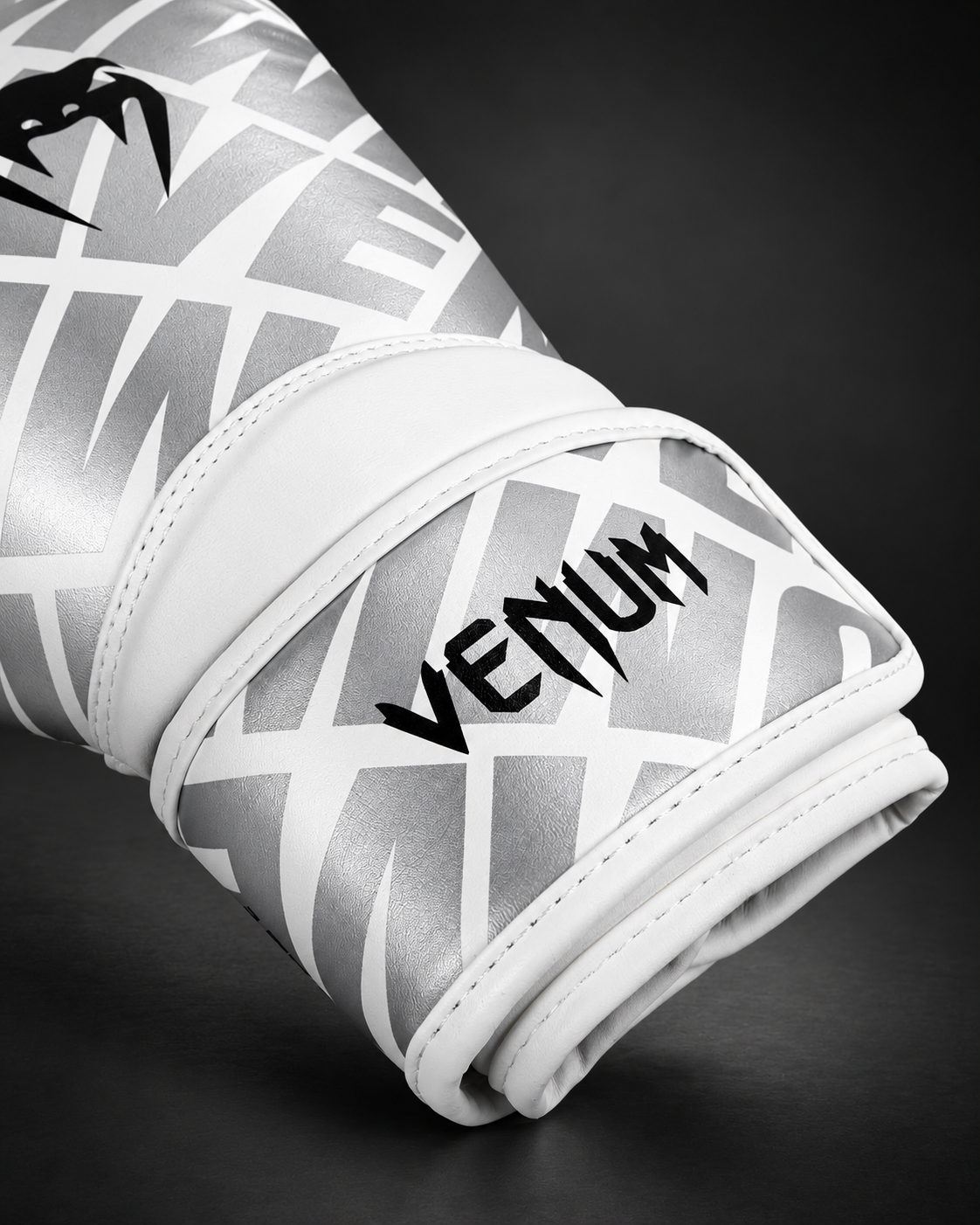Venum Contender 1.5 Xt Boxing Gloves - White / Silver
