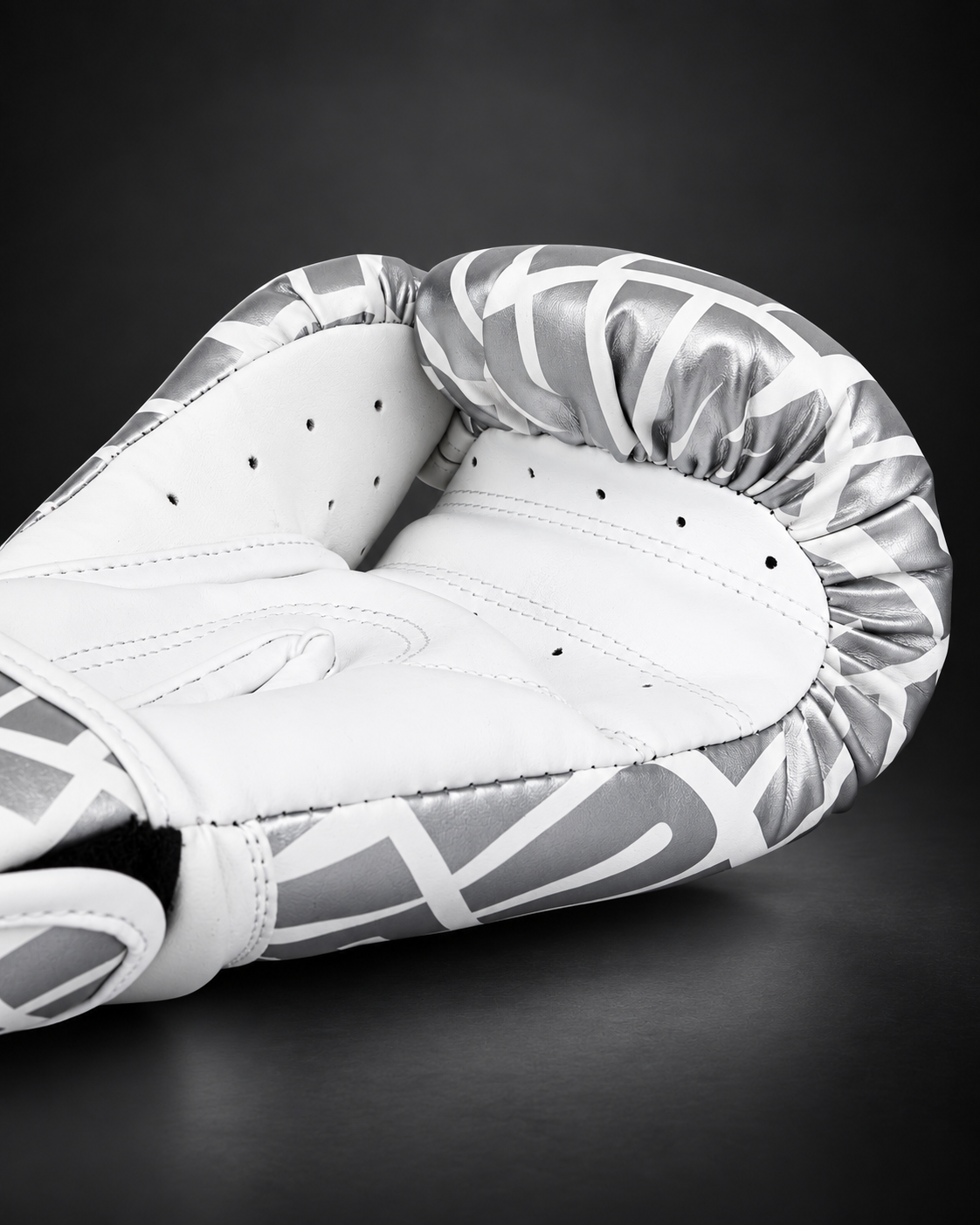 Venum Contender 1.5 Xt Boxing Gloves - White / Silver