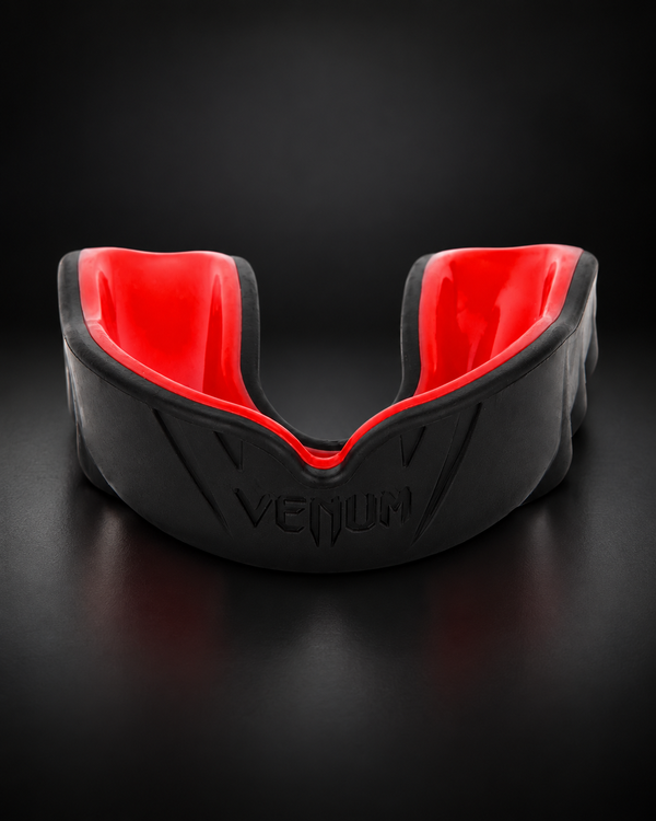 Venum Challenger Mouthguard - Black / Raspberry