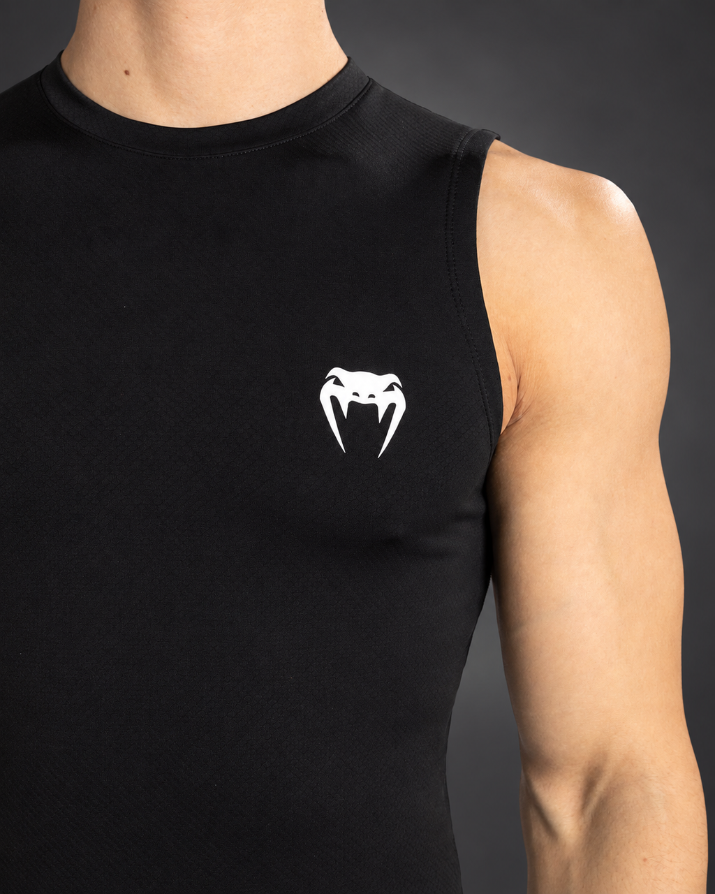 Venum Contender Men's Sleeveless Rashguard - Black