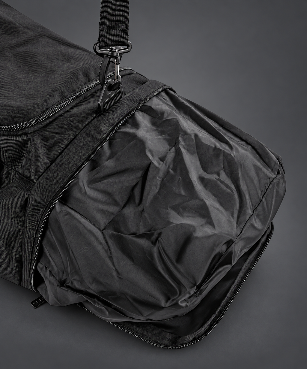 Venum Essential Sports Bag (37L) - Black