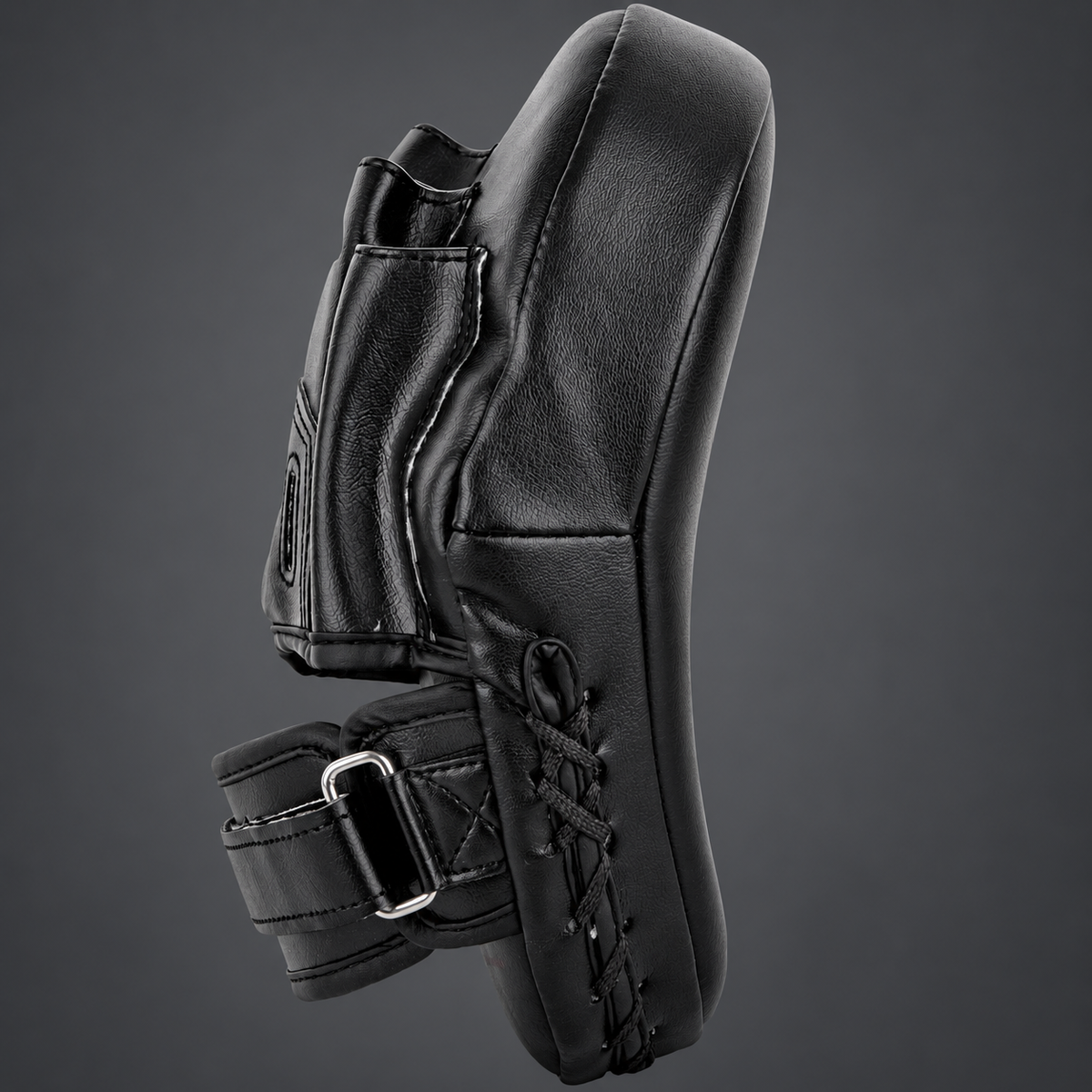 Venum Light Focus Mitts - Black/Black (Pair)