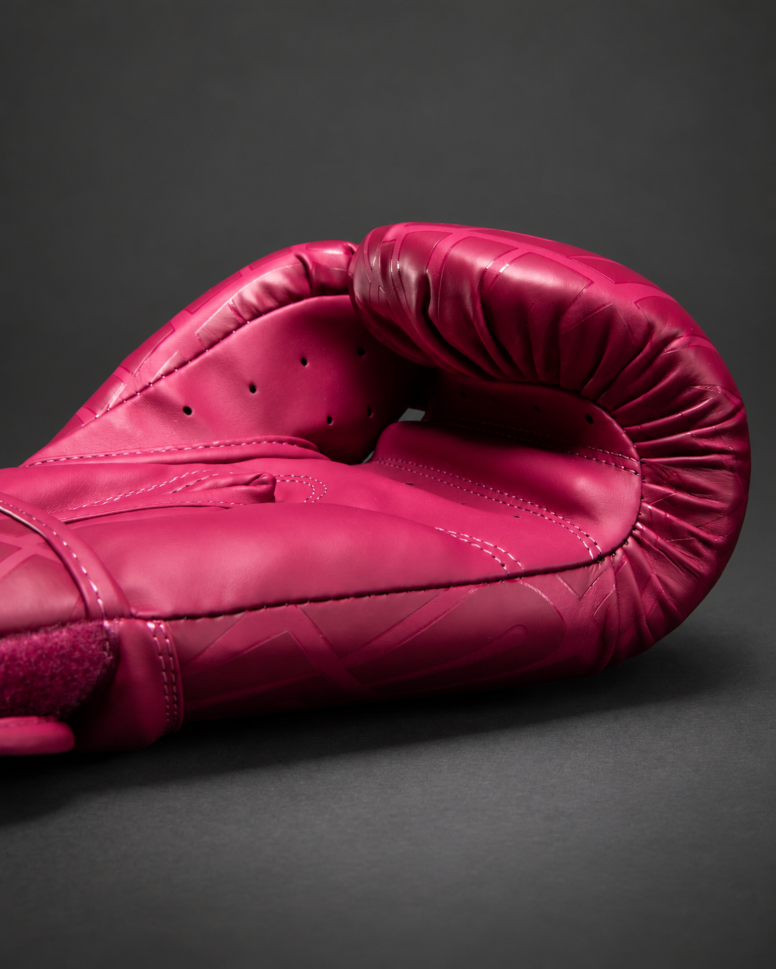 Venum Contender 1.5 XT 3D Boxing Gloves - Old Pink