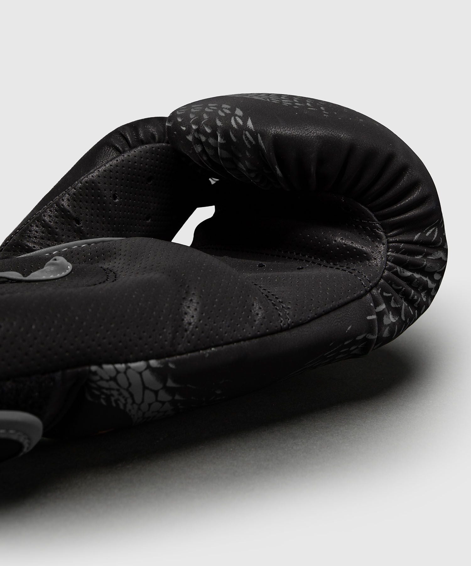 Matupa Boxing Gloves - Black / Grey / Gold