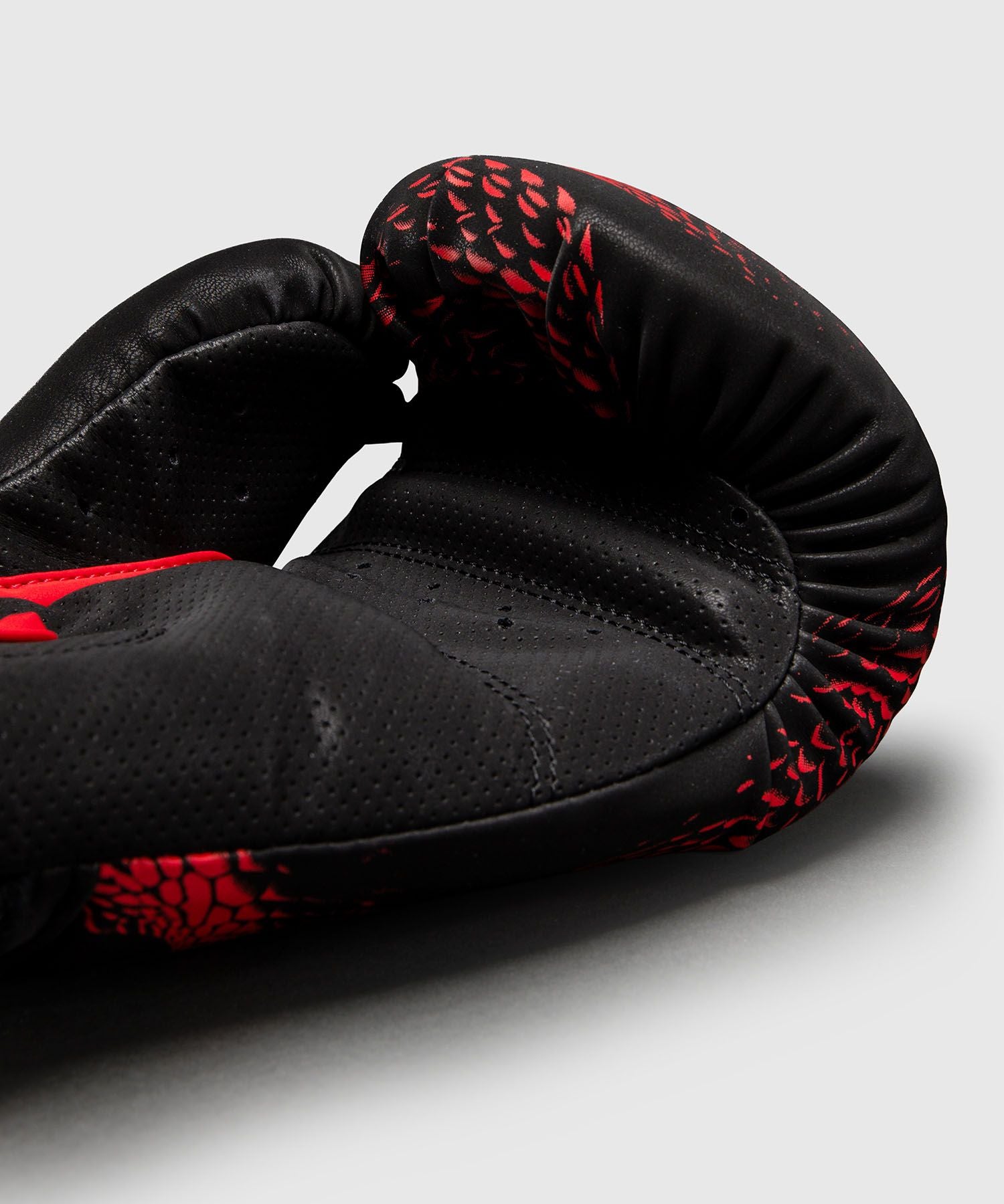Matupa Boxing Gloves - Red / Black / Silver